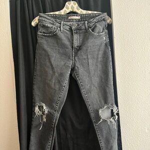 721 High Rise Skinny Levi's Ripped Black Jeans